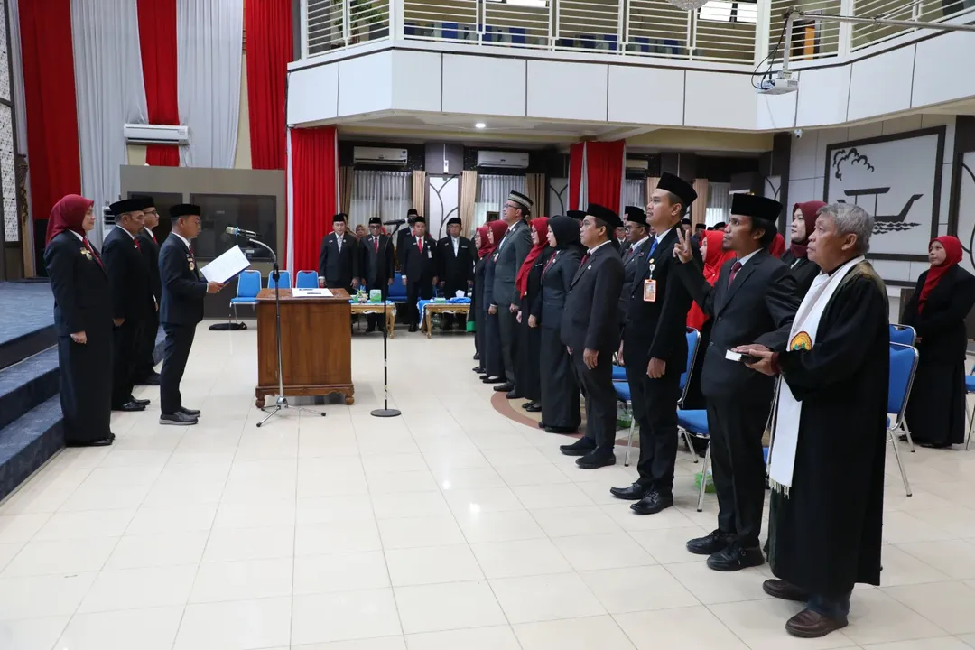 Wali Kota Banjarmasin Lantik 21 Pejabat Baru, Tekankan Integritas dan Responsivitas Birokrasi